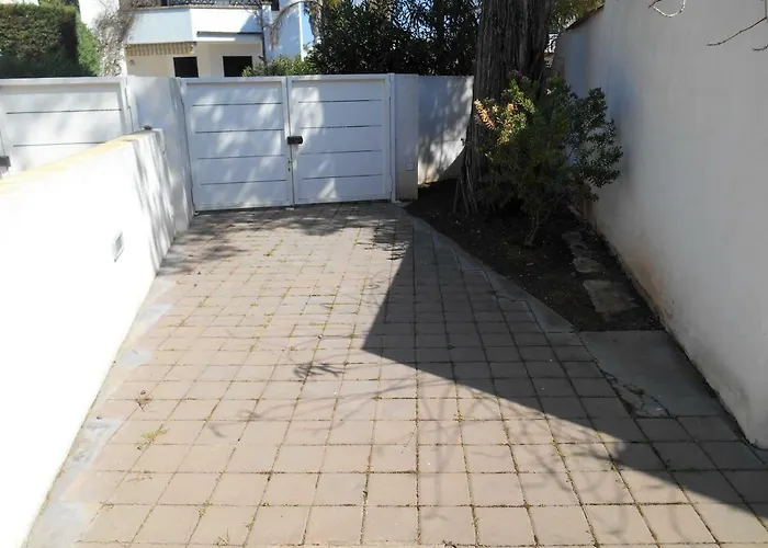 Brezza Di Mare A 50 Metri Dal Mare Di Baia Holiday home *